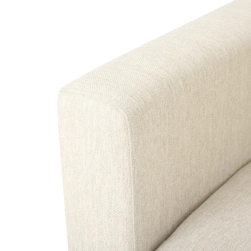 Sofá bege Modern 101 de 3 lugares com pernas de madeira e duas almofadas para a sala de estar